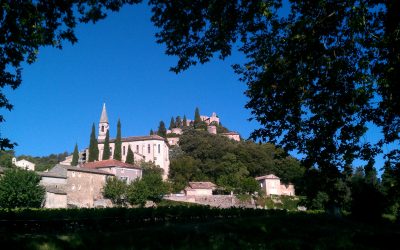 Le rallye des plus beaux villages de France en Provence occitane